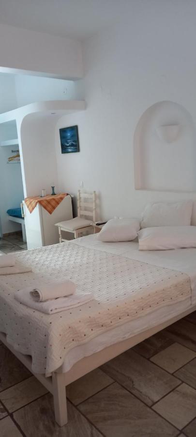 Dimitris Studios Períssa Eksteriør bilde