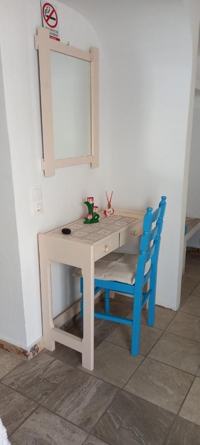 Dimitris Studios Períssa Eksteriør bilde