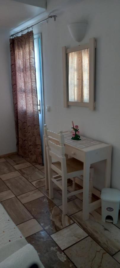 Dimitris Studios Períssa Eksteriør bilde